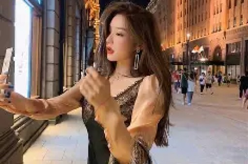 咎由自取！继偷税被扒后网红白冰又被官媒痛批亲手毁掉了前程