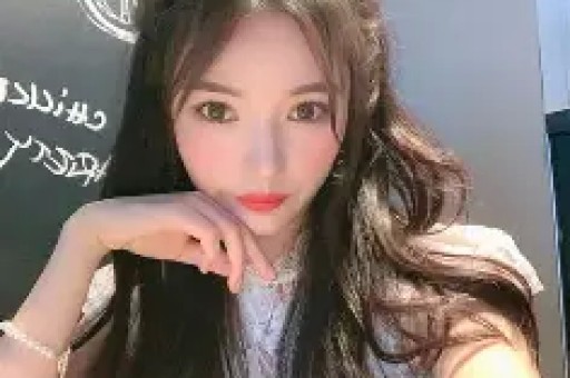 满嘴谎线岁路都走不稳却一票难求还演短剧女主