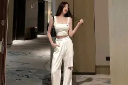 林彦俊站姐直播爆料周笔畅工作室张馨予等十几位明星用大号吃瓜
